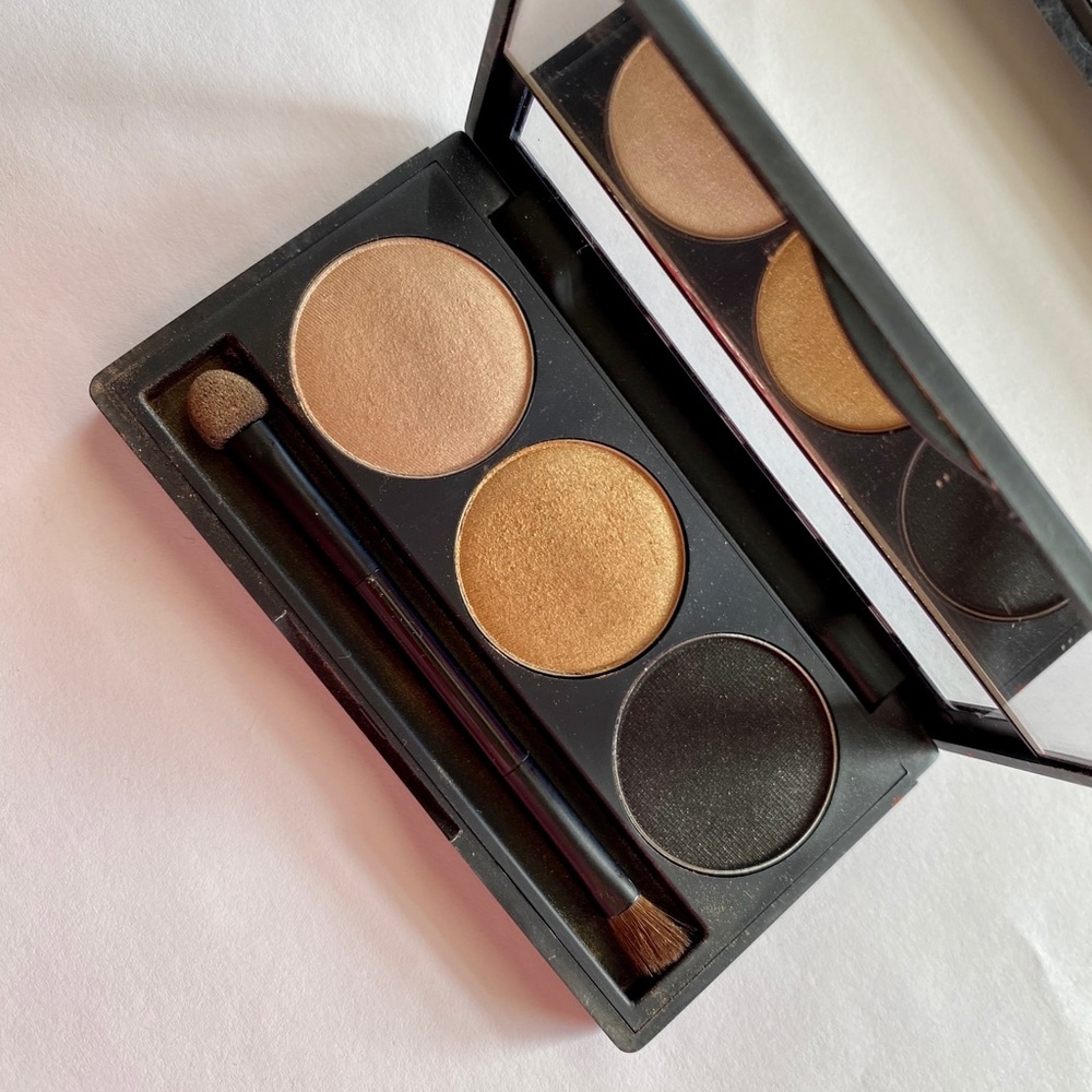 Beauty Control intense mineral shadow trio